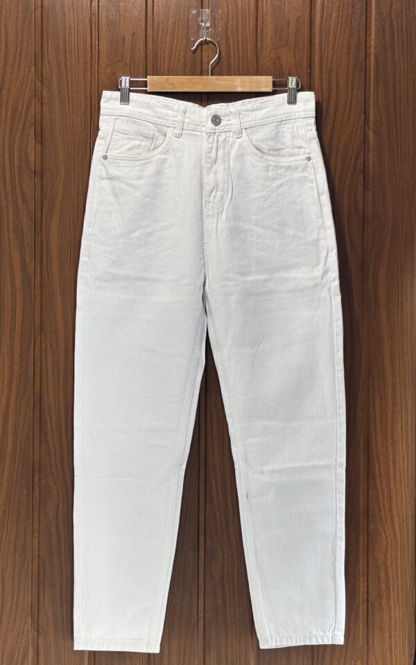 MOM FIT PANT (WHITE)